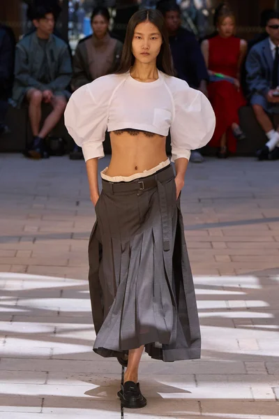 Look 60